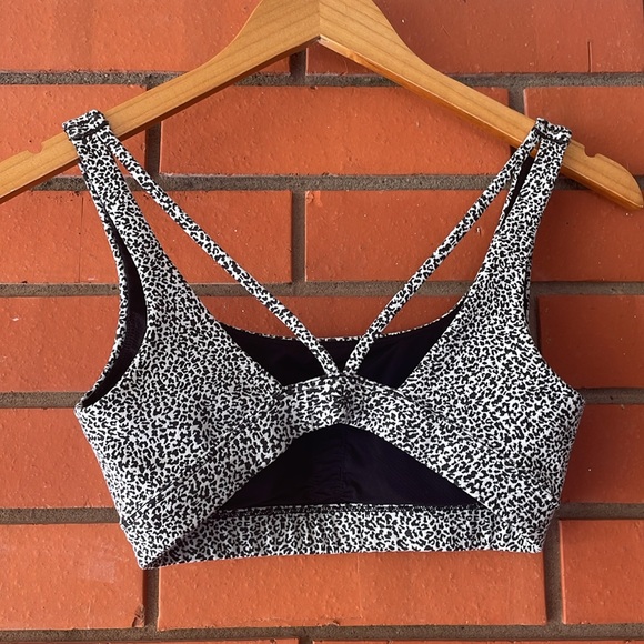 ATHLETA  Women Exhale Animal Print Sports Bra Black White   Size XS - Picture 3 of 4